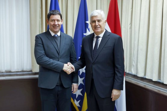 Замјеник предсједавајућег Дома народа ПСБиХ др Драган Човић одржао састанак с посебним изаслаником Републике Словеније за Западни Балкан и са амбасадором Републике Словеније у БиХ 